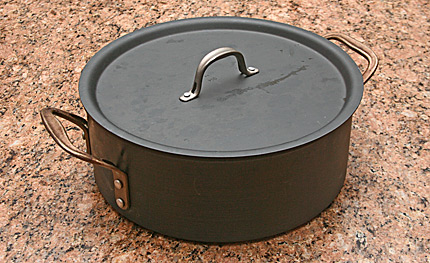 Calphalon 8.5 quart Dutch oven.